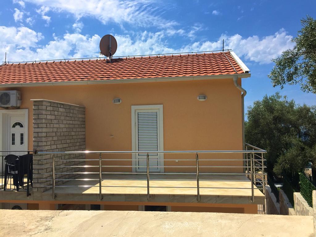 לושטיצה Zanjice Luxury Suite מראה חיצוני תמונה